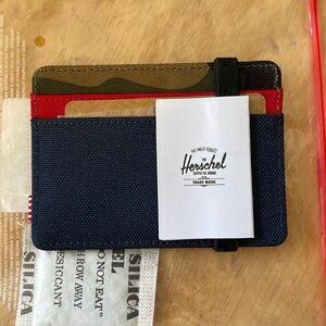 Herschel slim wallet